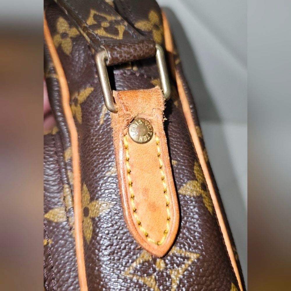 Louis Vuitton Amazon Monogram Unisex Bag - Picture 7 of 17